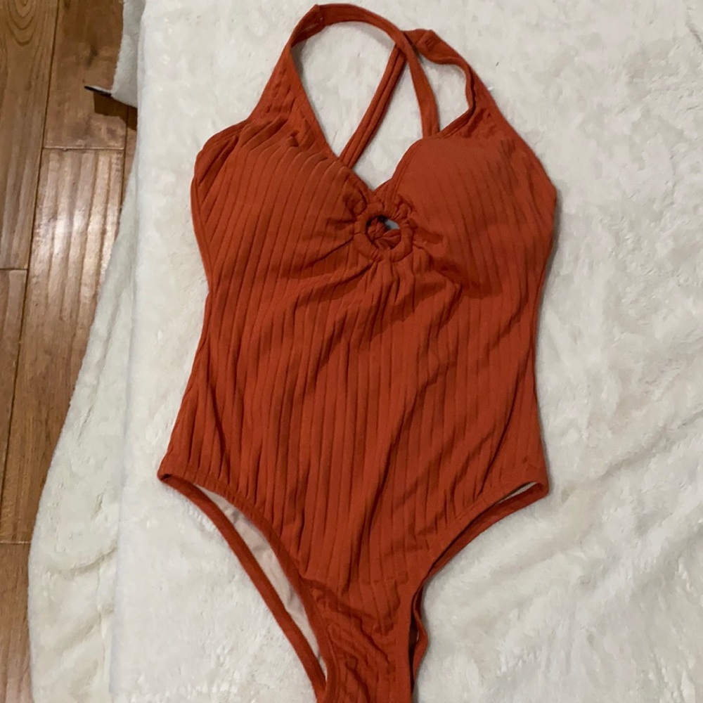 Bathing suit